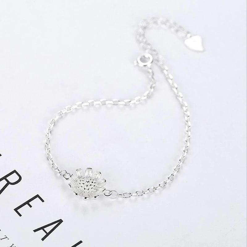 Elegant 925 Sterling Silver Daisy Bracelet for Women