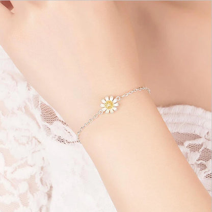 Elegant 925 Sterling Silver Daisy Bracelet for Women