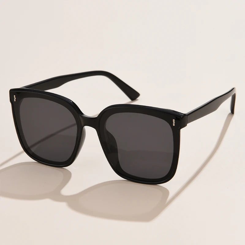 Lunettes de soleil carrées chics UV400 pour femmes et hommes