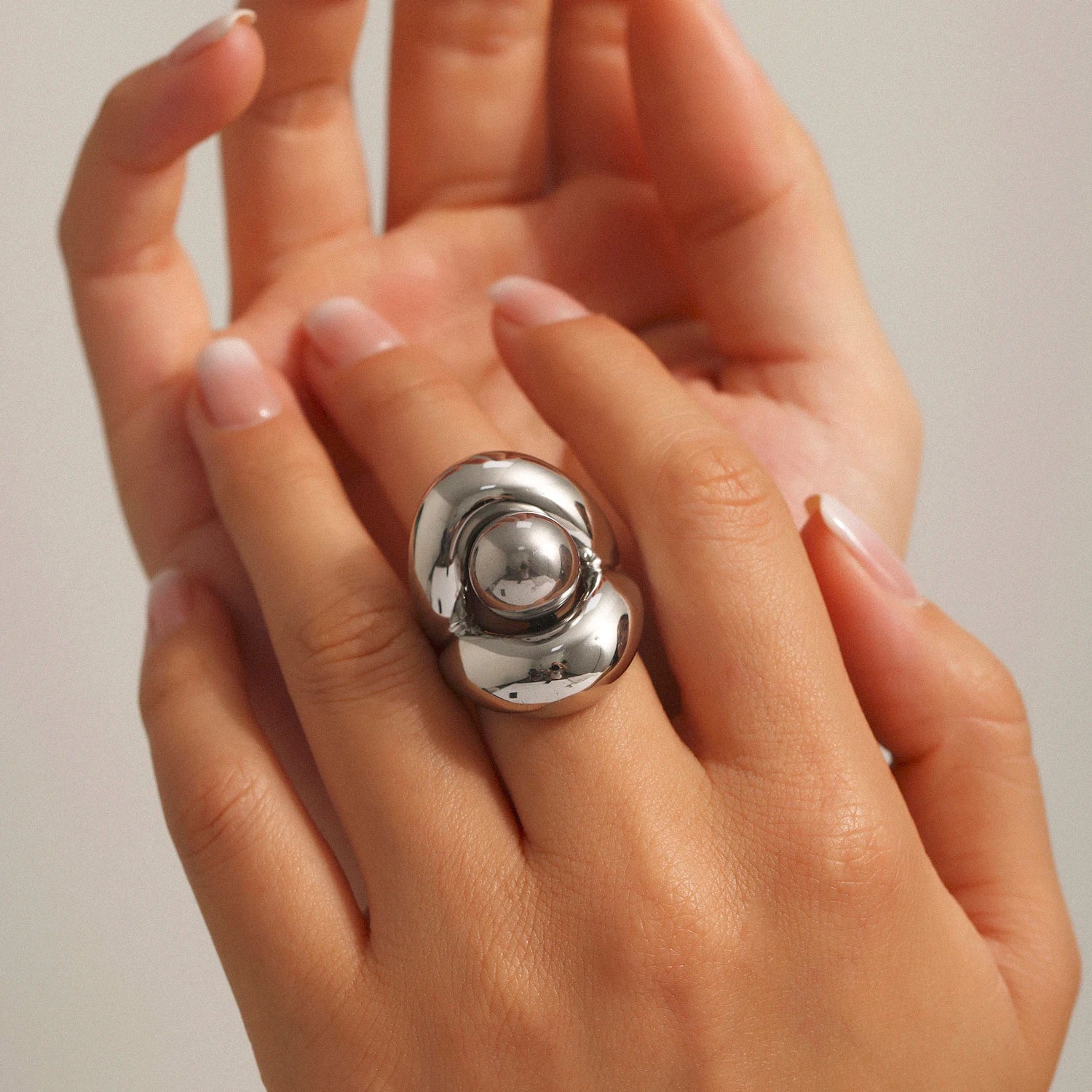 Gold Color Silver Stainless Steel Ring for Womens Fashion Hollow Out Spherical Chunky Rings Female Punk Luxury Jewelry