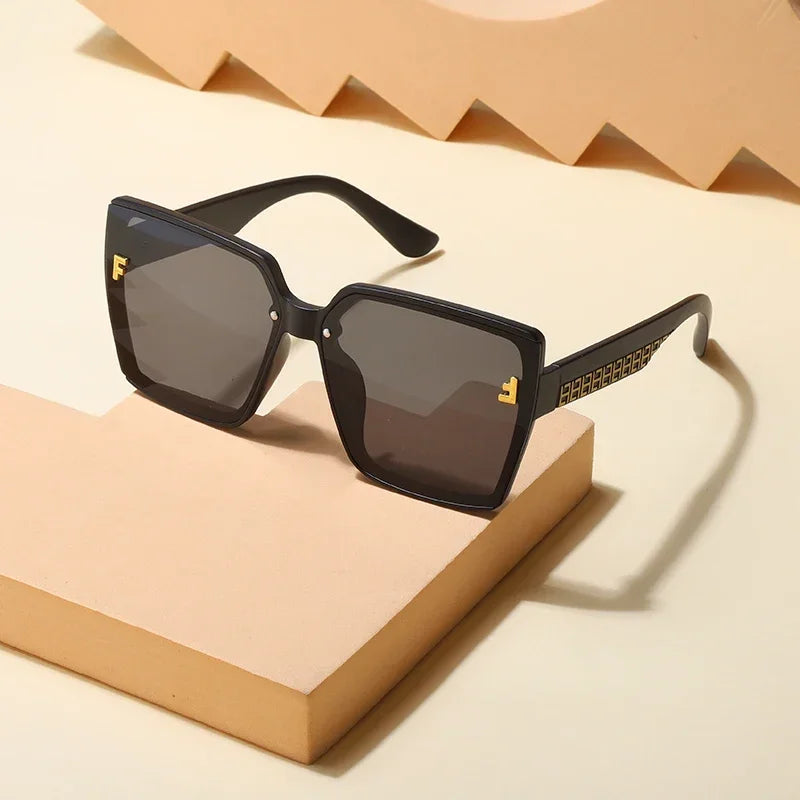 Chic Oversized UV400 Square Sunglasses for Women